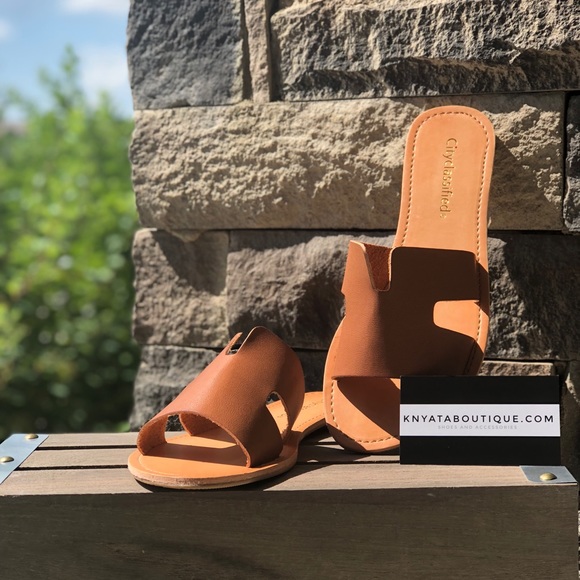 Trendy Vegan Leather Slide On Sandals - Picture 3 of 6